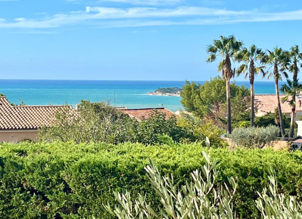 Appartement Sanary Vue Mer Au Calme Exterior photo